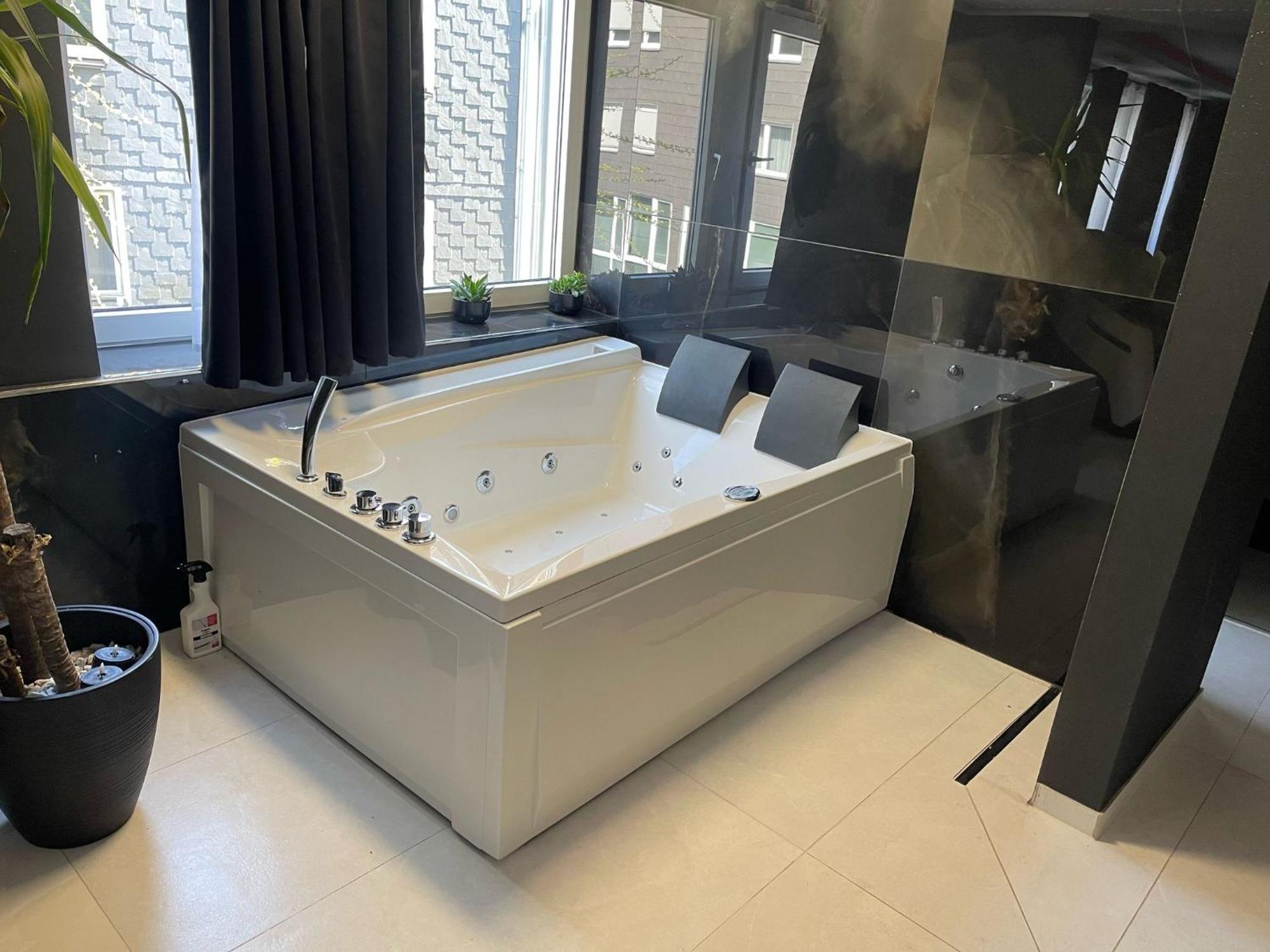 Ferienwohnung Spa Delluxe Essen Exterior photo